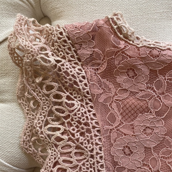 Pink Lace Blouse ✨ - Picture 5 of 9